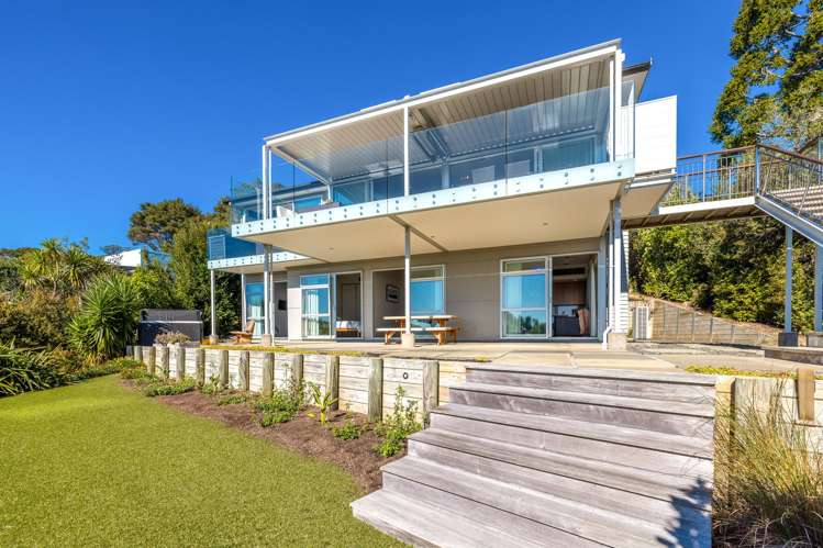 19 Victoria Road South Onetangi_32