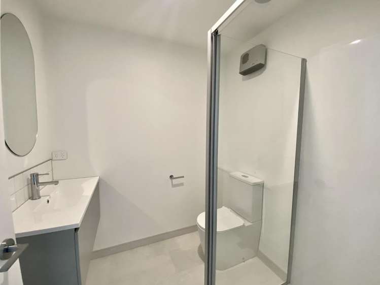 8/2 Hammond Place 10222_17