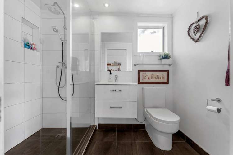 3 Malvina Place Bucklands Beach_21