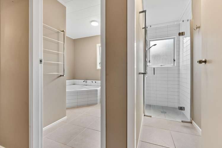 18b Montana Place Merrilands_24