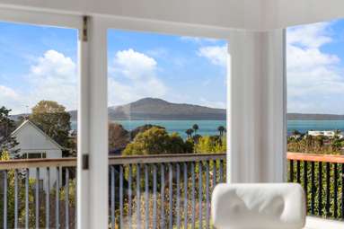 28 Fern Glen Road North_4