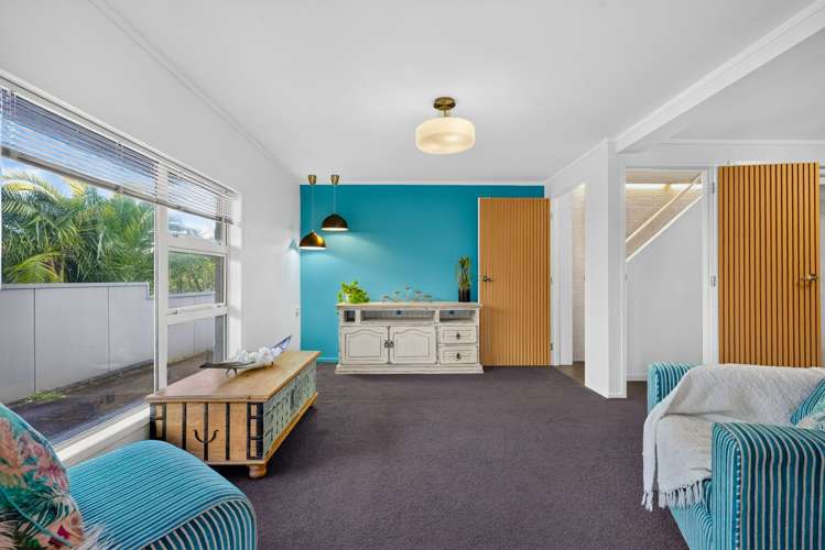 1/64 Seaview Road Castor Bay_17