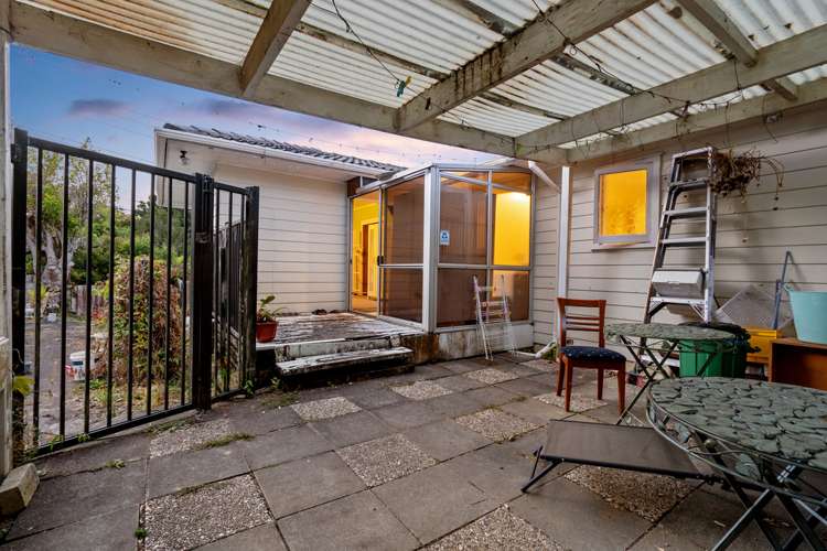 1 Vandeleur Avenue Birkdale_13