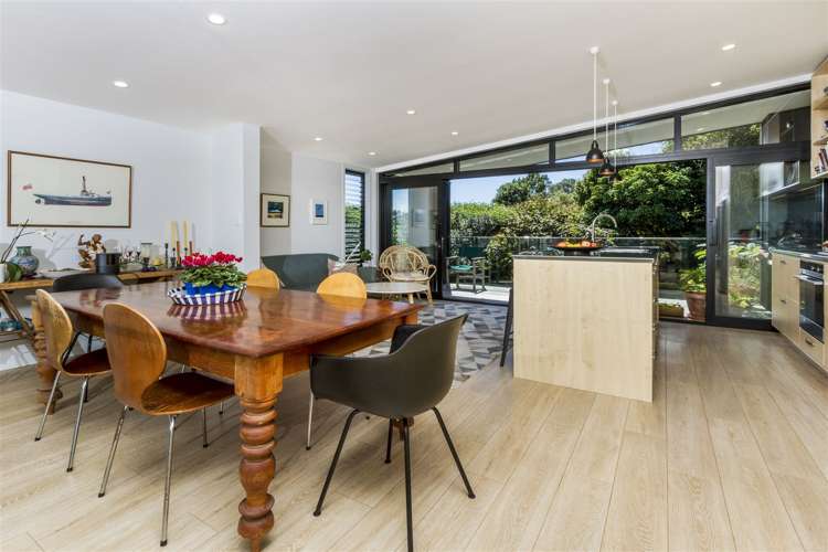 26 Wicklow Road Narrow Neck_6