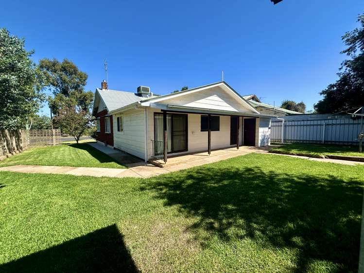 1-6/98 Main Street Junee_8