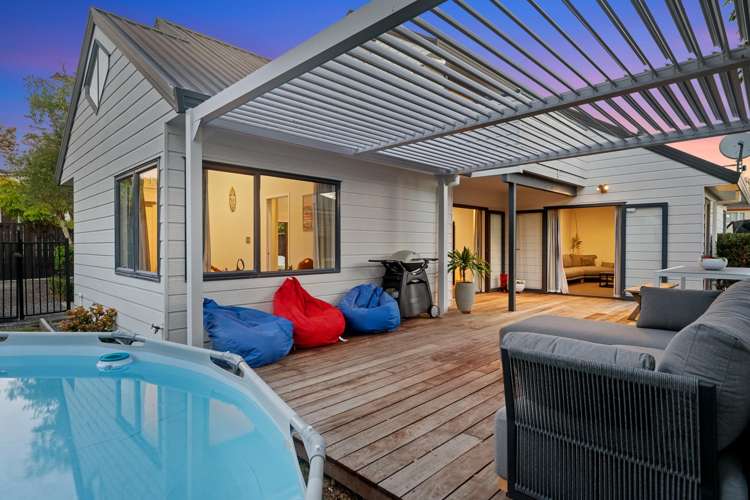 2/8 Phillip Parade Forrest Hill_2