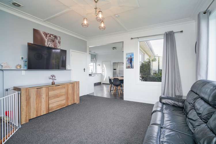 200 Pomona Street Strathern_8