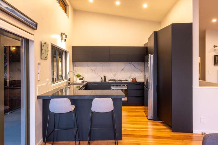 48 Burrell Road Oneroa_12