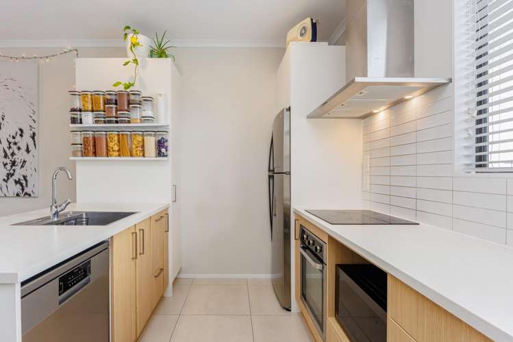 8 Owen Chapman Drive Red Beach_8