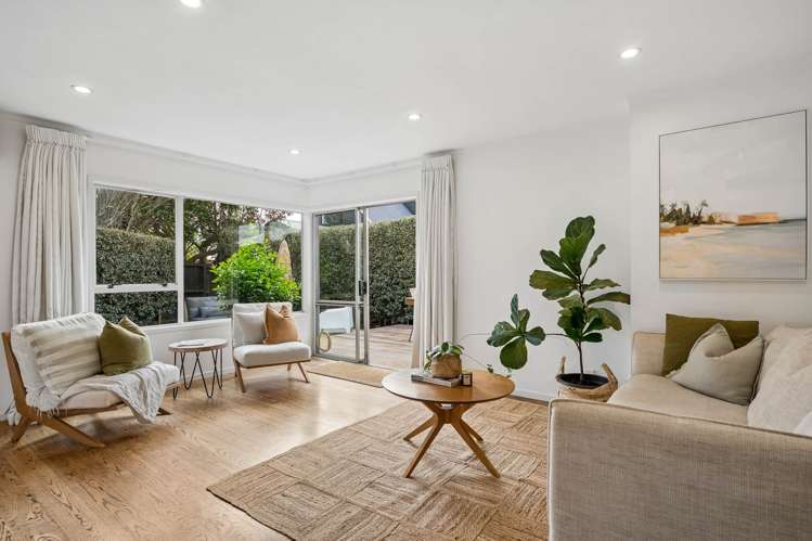 2/7 Hanlon Crescent Devonport_6