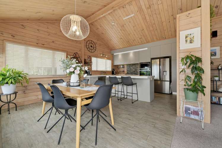 6 Te Koari Drive Brookfield_2