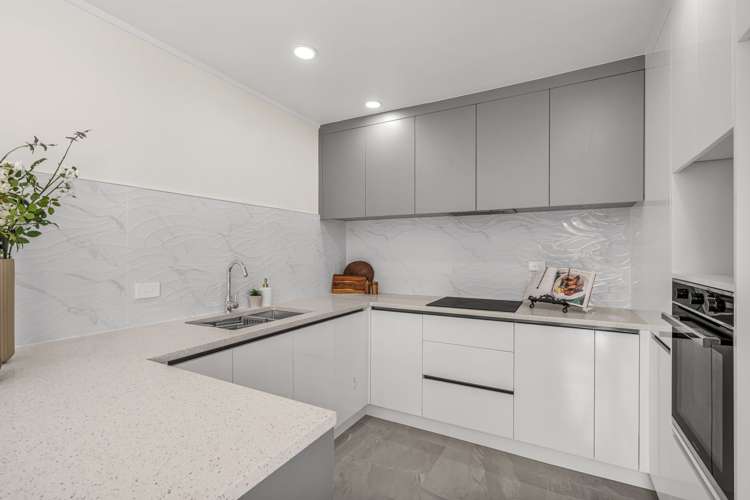 1/54 Dornwell Road Three Kings_7