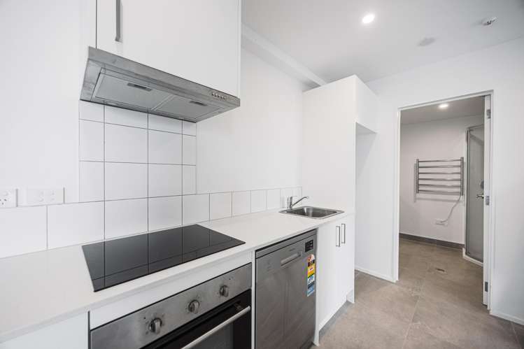 108/28C Eileen Newey Place_2