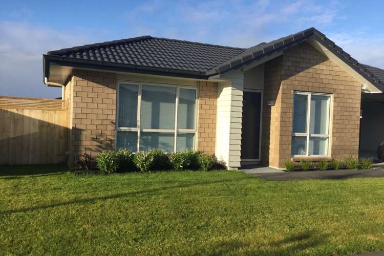 4 Disley Road Wattle Downs_0