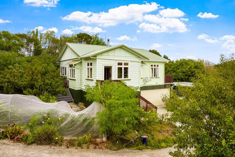 111 Harataua Road Port Albert_24