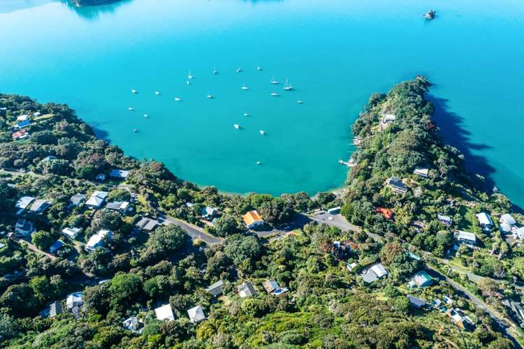 6 Pohutukawa Avenue Omiha_13