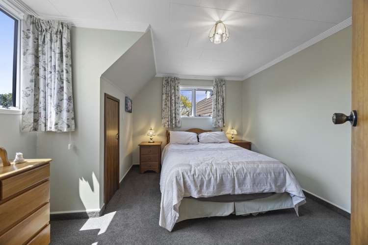 136 Bird Road Stratford_16