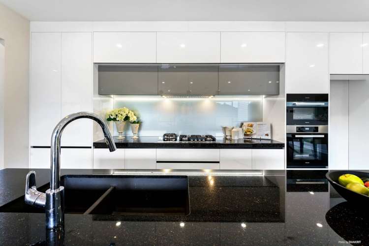 39 Koropa Road Flat Bush_18