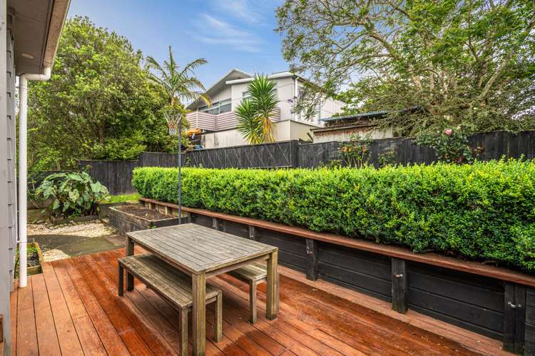 1/7 Clunie Place Highland Park_14