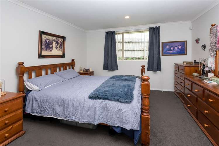 6 Nykki Place Papakura_10
