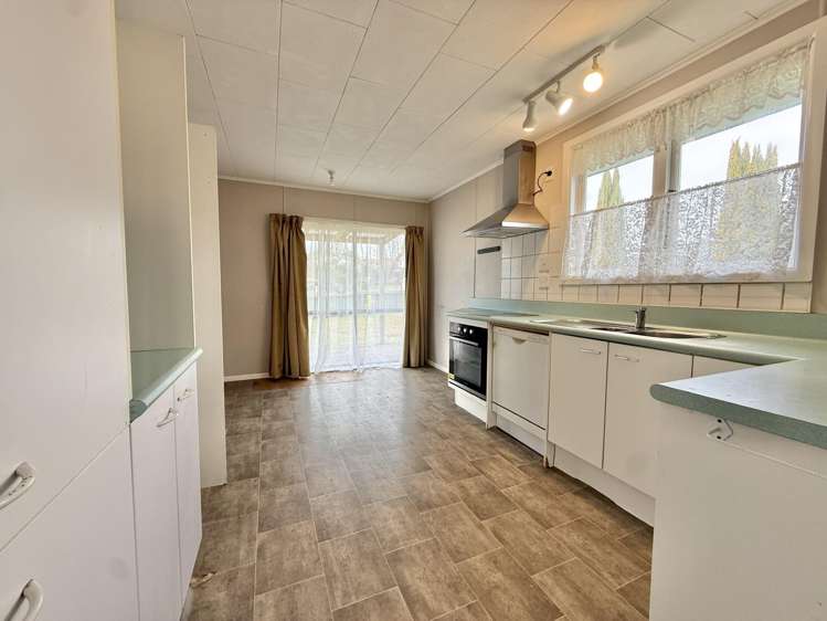 98 Arawa Crescent_5