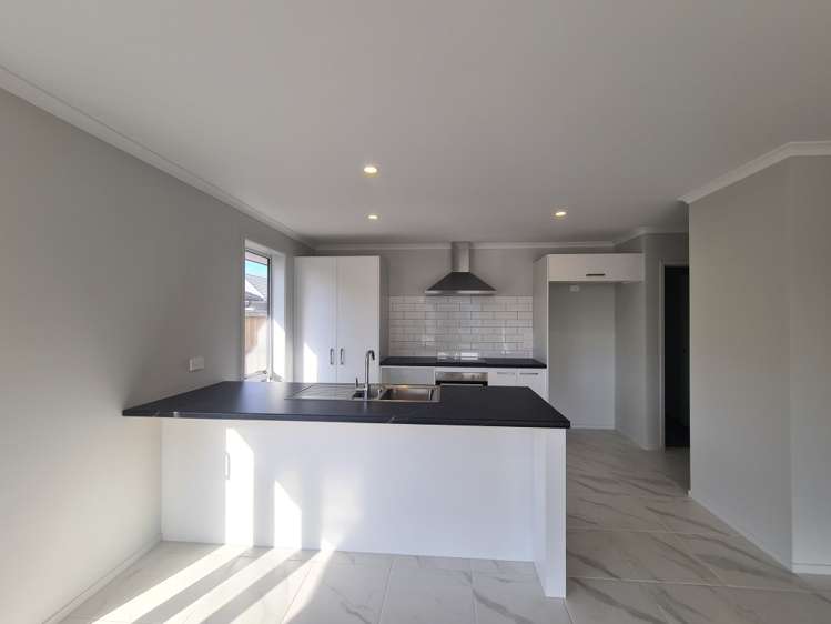 11 Lion Place 1131_2