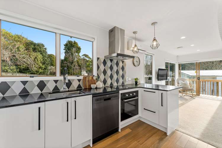 1/26 Glastron Place Bayview_5