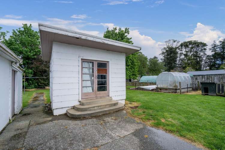 9 Birch Street Tuatapere_25