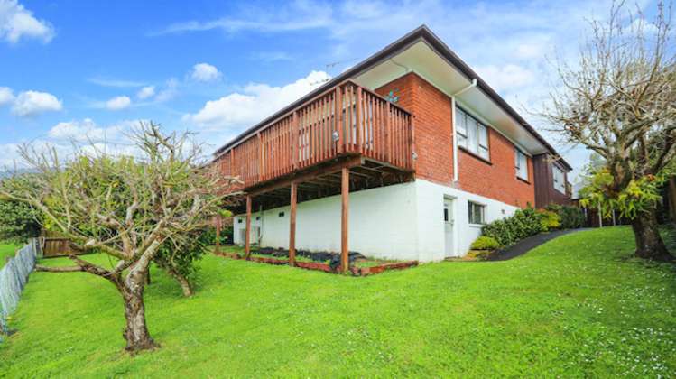 2/33 Tyrian Close Half Moon Bay_12