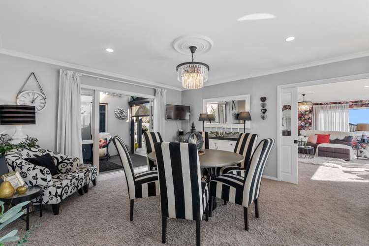 5 Downing Place Welcome Bay_11