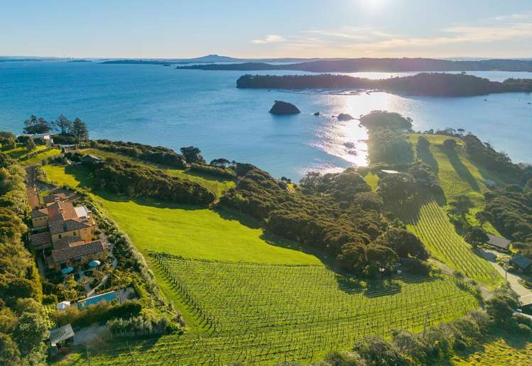 211 Te Whau Drive Te Whau_2