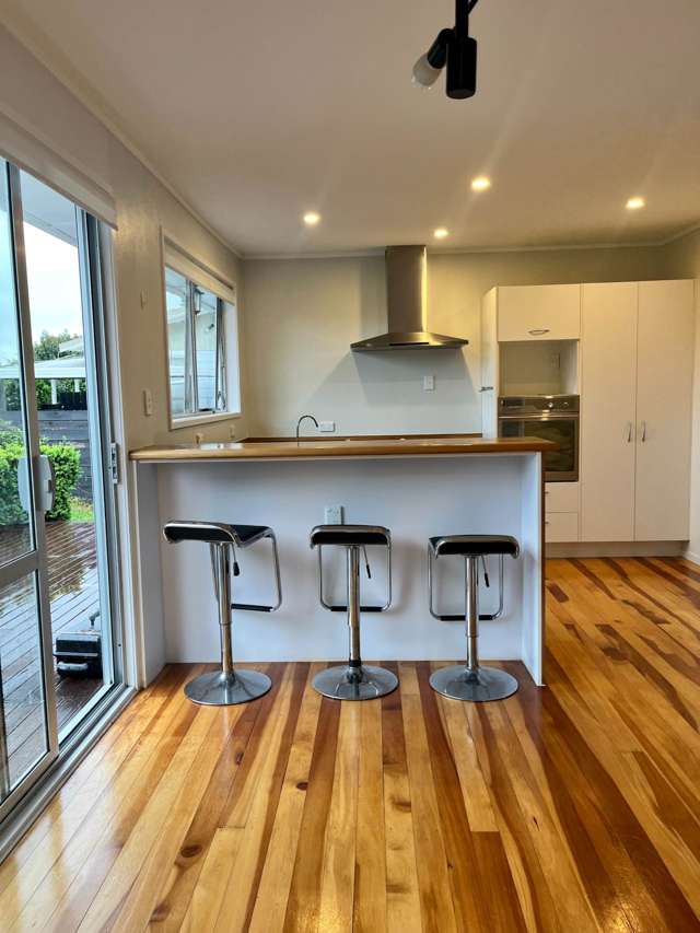 8 Robert Allan Way Pakuranga Heights_4