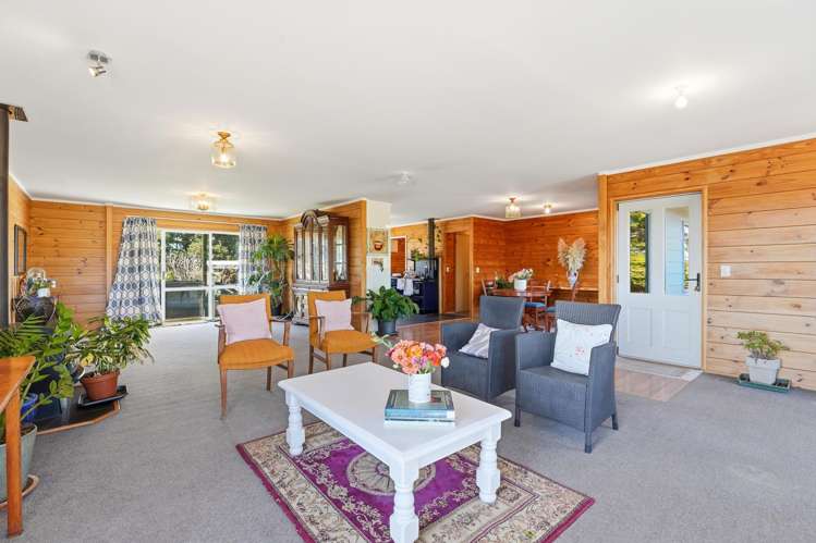 41 Rangiotu Road Himatangi Beach_2