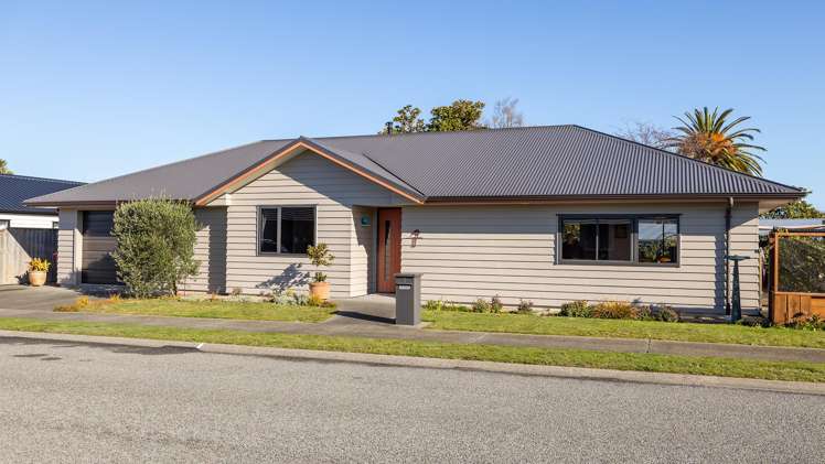 21 Tarata Grove Masterton_25