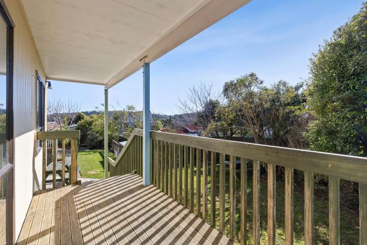 5 Kinloch Place Papakowhai_14
