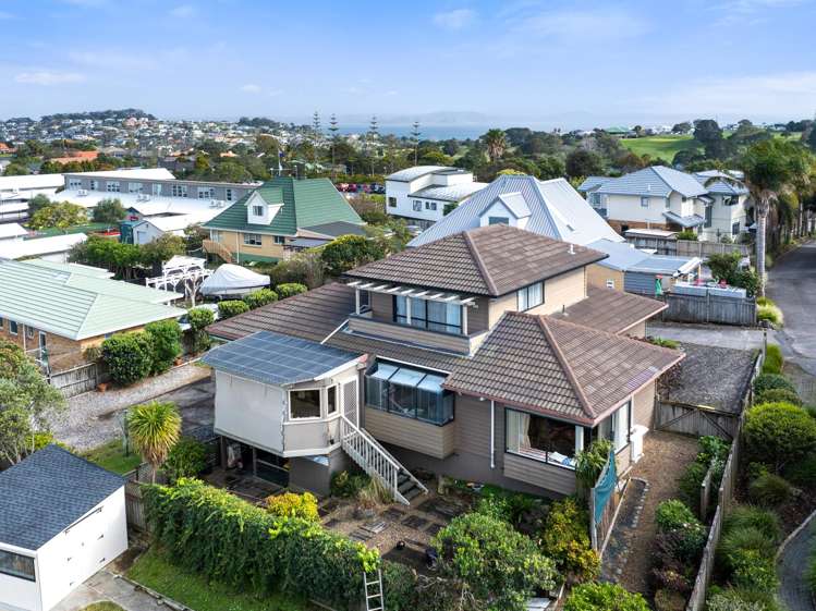 53 Alec Craig Way Gulf Harbour_23