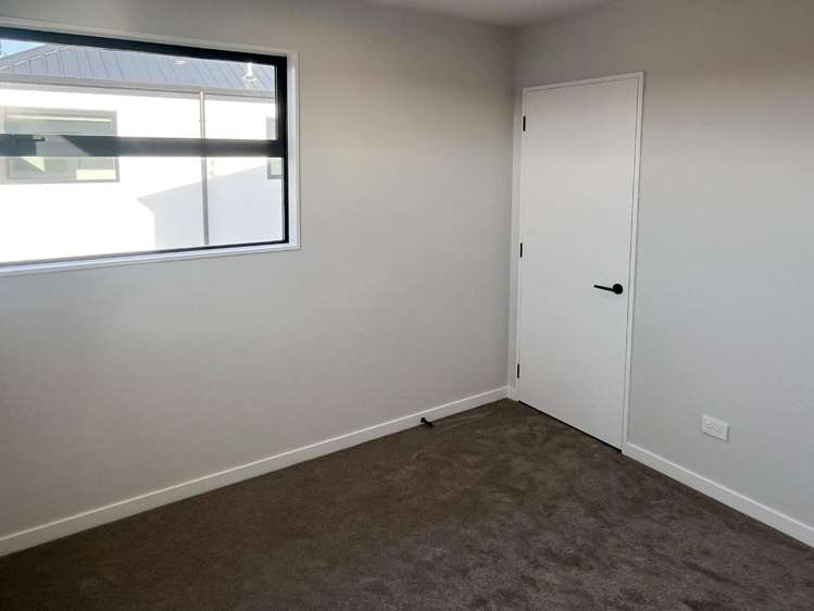 4/16 Short Street Waltham_5