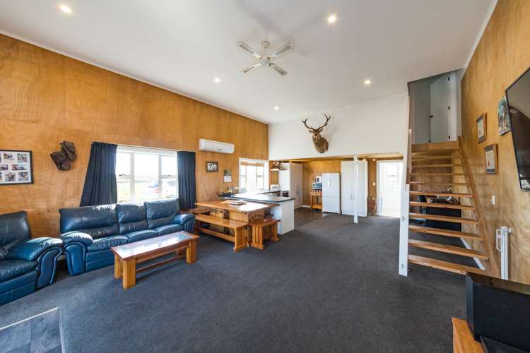 1043 Lockwood Road Kairanga_11