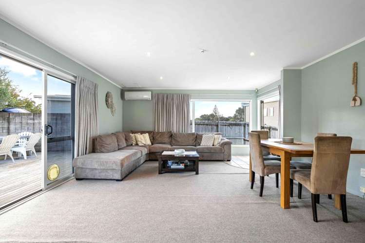 303B Beach Road Whangamata_12