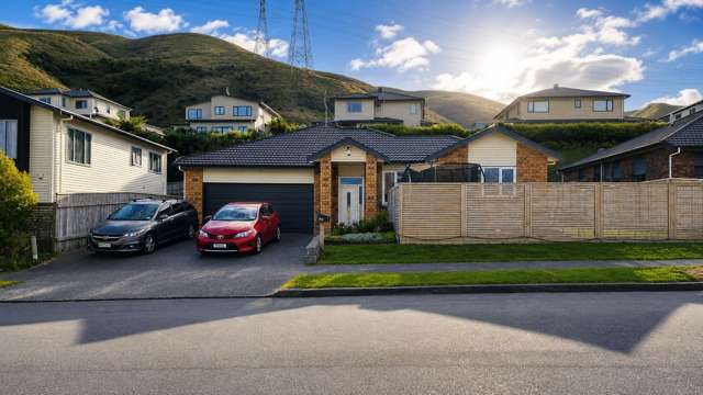 Single-level, Warm Family‑Friendly Home