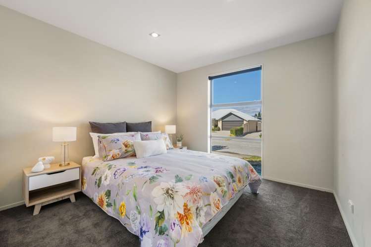 6 Missy Crescent Mount Pisa_15