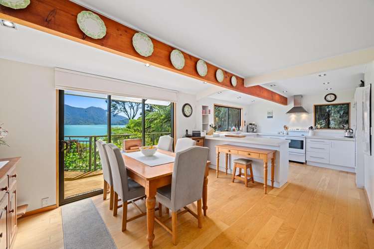 28 Moetapu Bay Road_3