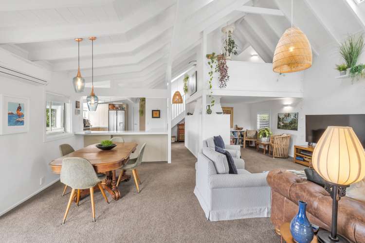 217 Point View Drive East Tamaki Heights_10