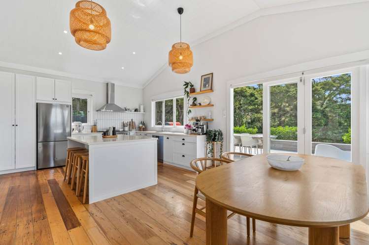 221 Mountain Road Maungaturoto_15