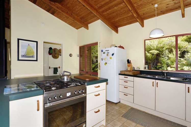 593 Bill Bryants Road Marlborough Sounds_13