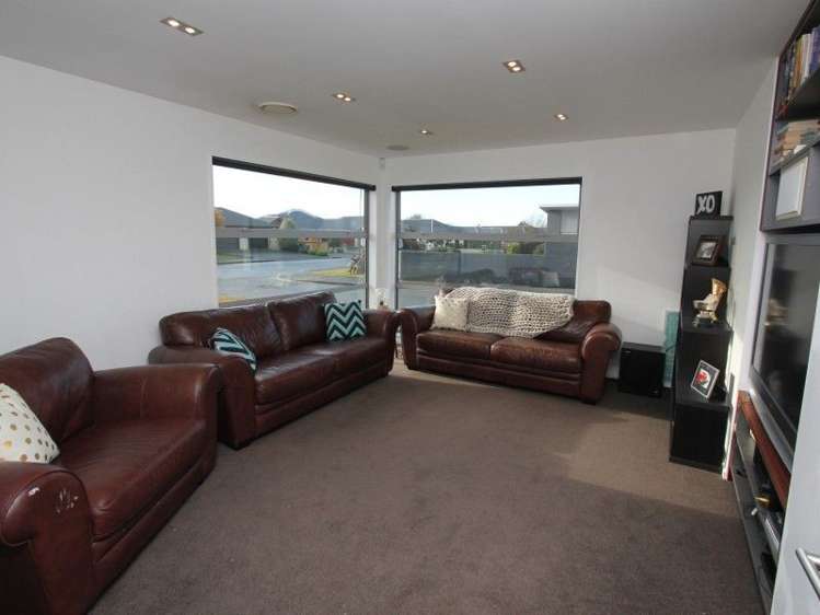 8 Westpark Close Allenton_2