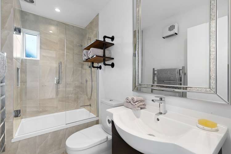 115 Wynyard Crescent Fernhill/Sunshine Bay_19