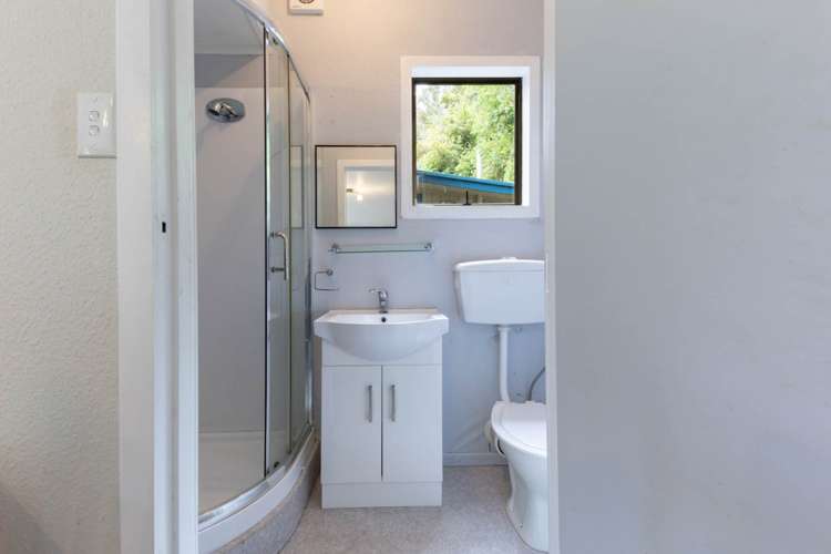 209 Victory Road Laingholm_18