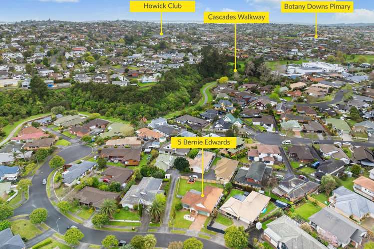 5 Bernie Edwards Place Botany Downs_21