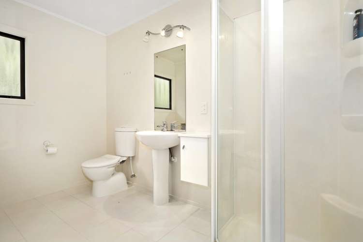 8 Green Park Lane Korokoro_13